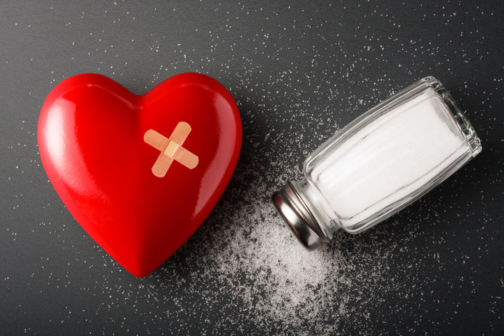 Por qué reducir el consumo de sal es beneficioso para tu corazón