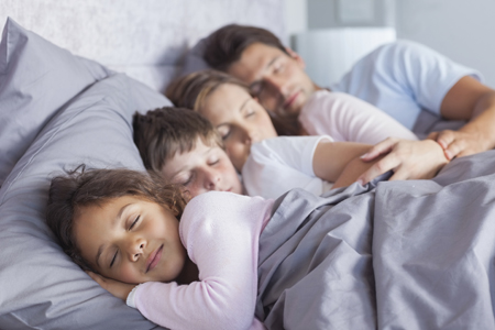 Por qué es necesario dormir bien? Los 6 beneficios del sueño ...